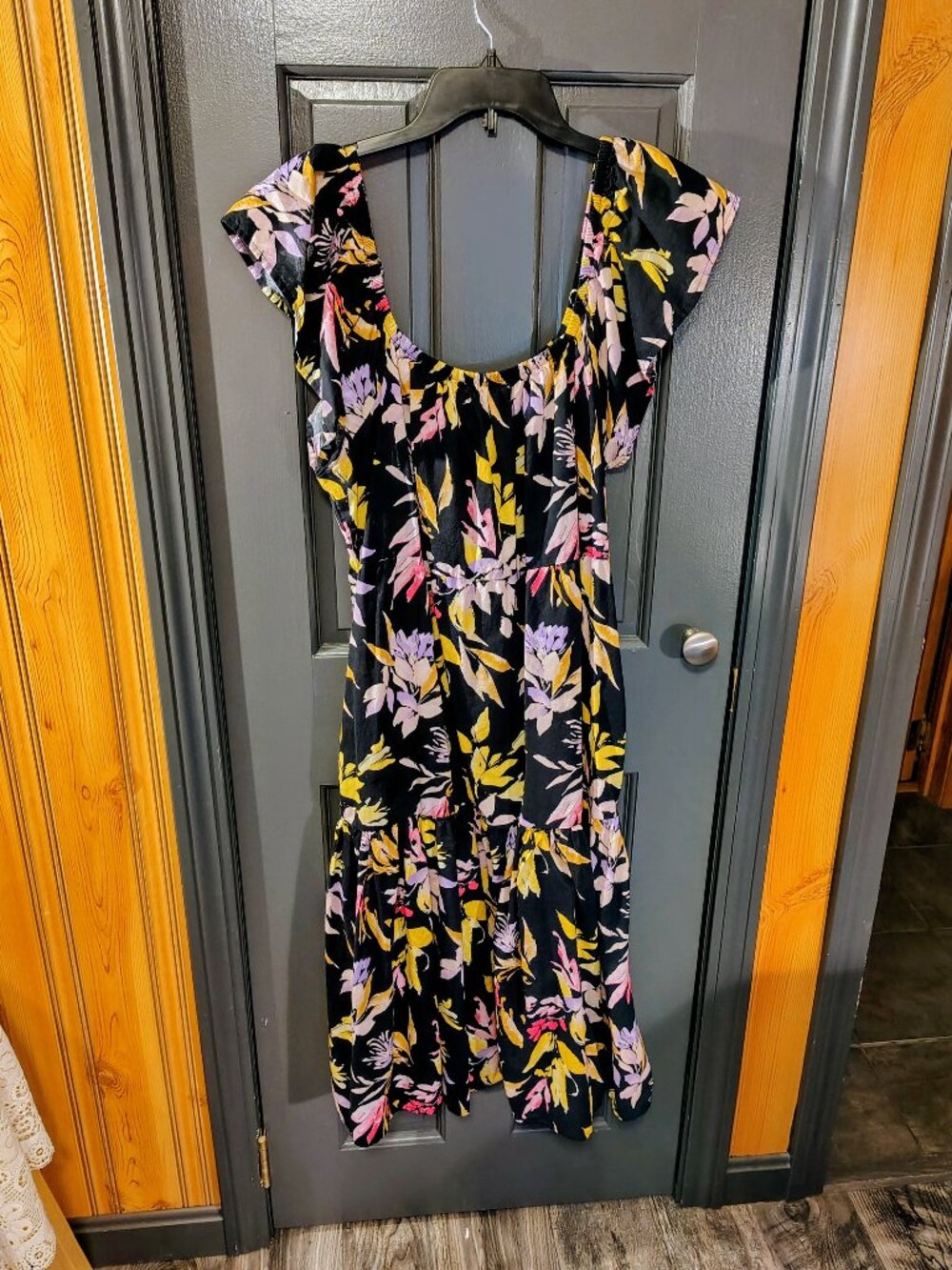 Off Shoulder Sun Dress Black with tropical flowers